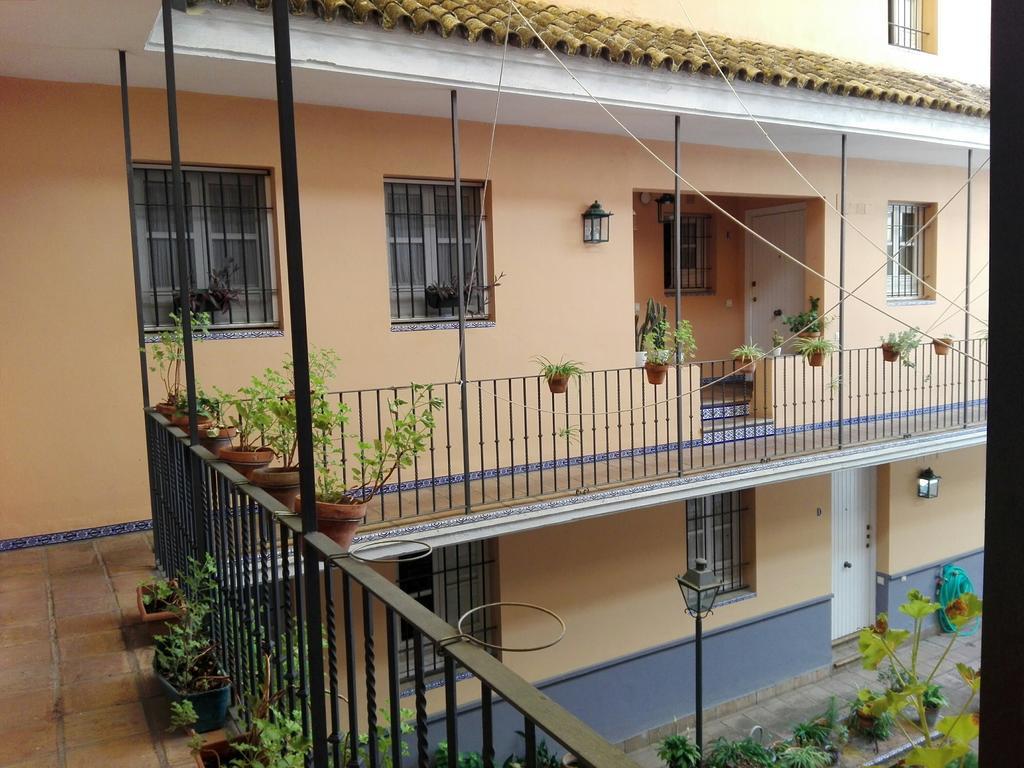 Duplex En Corral De Vecinos San Bernardo Sevilla