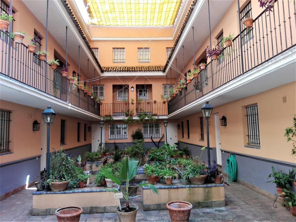 Duplex En Corral De Vecinos San Bernardo Apartamento Sevilla