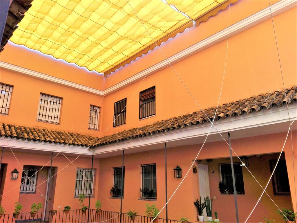 Duplex En Corral De Vecinos San Bernardo Sevilla